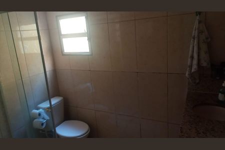 Casa para alugar com 100m², 3 quartos e sem vaga Casa para alugar com 100m², 3 quartos e sem vagaBanheiro 1