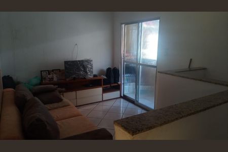 Casa para alugar com 100m², 3 quartos e sem vaga Casa para alugar com 100m², 3 quartos e sem vagaSala