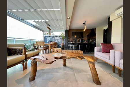 Apartamento à venda com 242m², 3 quartos e 3 vagas