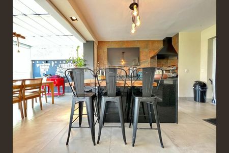 Apartamento à venda com 242m², 3 quartos e 3 vagas