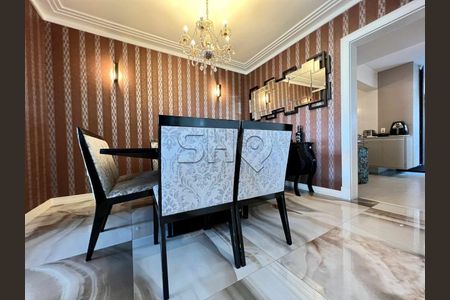 Apartamento à venda com 242m², 3 quartos e 3 vagas