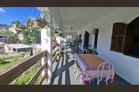 Casa à venda com 200m², 3 quartos e 10 vagas