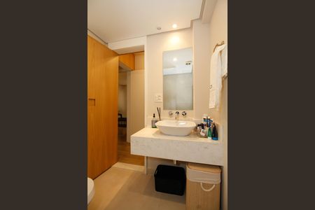 Apartamento à venda com 102m², 2 quartos e 1 vaga Apartamento à venda com 102m², 2 quartos e 1 vagaBanheiro Social