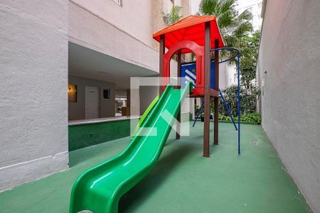 Apartamento à venda com 102m², 2 quartos e 1 vaga Apartamento à venda com 102m², 2 quartos e 1 vagaÁrea Comum - Playground