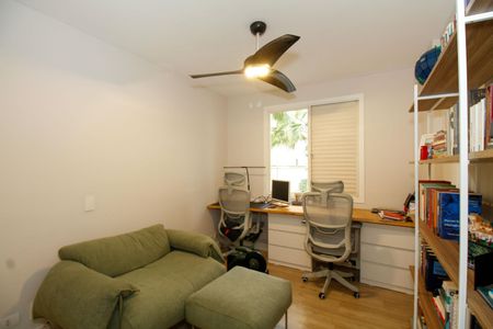Apartamento à venda com 102m², 2 quartos e 1 vaga Apartamento à venda com 102m², 2 quartos e 1 vagaQuarto