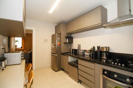 Apartamento à venda com 102m², 2 quartos e 1 vaga Apartamento à venda com 102m², 2 quartos e 1 vagaCozinha