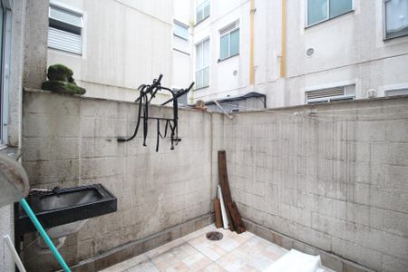 Apartamento para alugar com 55m², 2 quartos e 1 vagaQuintal