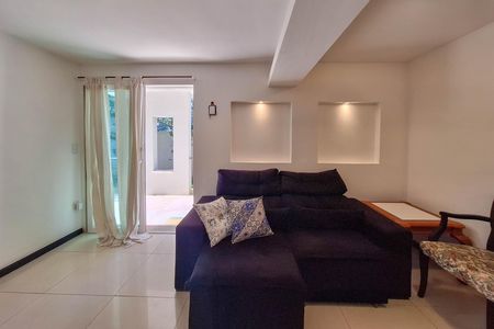Casa para alugar com 110m², 2 quartos e 1 vaga Casa para alugar com 110m², 2 quartos e 1 vagaSala 1