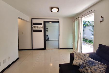 Sala 1 de casa para alugar com 2 quartos, 110m² em Maravista, Niterói