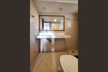 Casa para alugar com 110m², 2 quartos e 1 vaga Casa para alugar com 110m², 2 quartos e 1 vagaBanheiro da Suíte 1