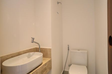 Lavabo de apartamento para alugar com 2 quartos, 77m² em Funcionários, Belo Horizonte