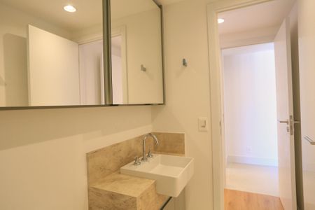 Apartamento para alugar com 77m², 2 quartos e 2 vagasBanheiro da Suíte 1