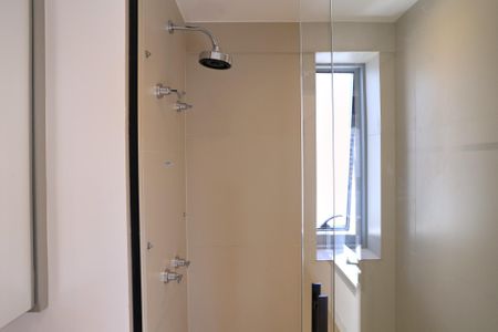 Banheiro da Suíte de apartamento para alugar com 2 quartos, 77m² em Funcionários, Belo Horizonte