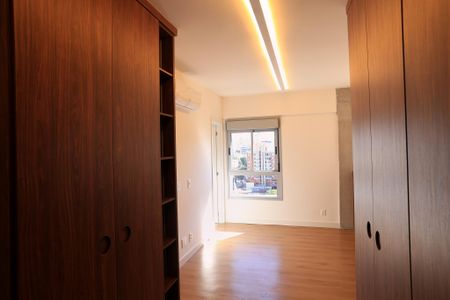 Apartamento para alugar com 77m², 2 quartos e 2 vagasSuíte