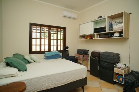 Casa para alugar com 300m², 4 quartos e 4 vagas Casa para alugar com 300m², 4 quartos e 4 vagasQuarto 1