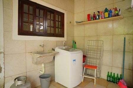 Área de Serviço de casa para alugar com 4 quartos, 300m² em Jardim Atlântico Oeste (itaipuaçu), Maricá