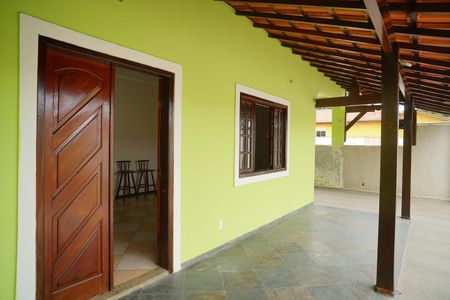 Varanda de casa para alugar com 4 quartos, 300m² em Jardim Atlântico Oeste (itaipuaçu), Maricá