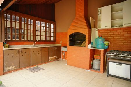 Casa para alugar com 300m², 4 quartos e 4 vagas Casa para alugar com 300m², 4 quartos e 4 vagasChurrasqueira