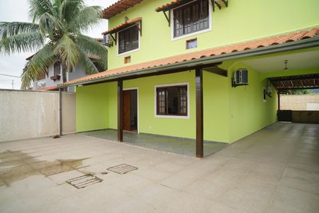 Casa para alugar com 300m², 4 quartos e 4 vagas Casa para alugar com 300m², 4 quartos e 4 vagasÁrea externa