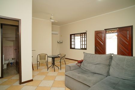 Sala de casa para alugar com 4 quartos, 300m² em Jardim Atlântico Oeste (itaipuaçu), Maricá