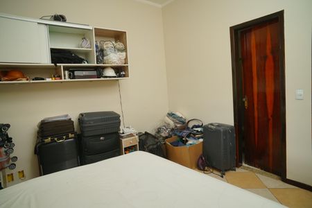 Casa para alugar com 300m², 4 quartos e 4 vagas Casa para alugar com 300m², 4 quartos e 4 vagasQuarto 1