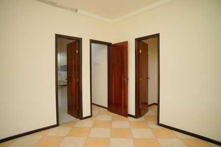 Casa para alugar com 300m², 4 quartos e 4 vagas Casa para alugar com 300m², 4 quartos e 4 vagasQuarto 4