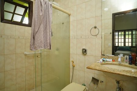 Casa para alugar com 300m², 4 quartos e 4 vagas Casa para alugar com 300m², 4 quartos e 4 vagasBanheiro do Quarto 1