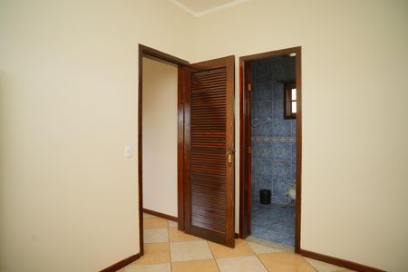 Closet do quarto 2 de casa para alugar com 4 quartos, 300m² em Jardim Atlântico Oeste (itaipuaçu), Maricá