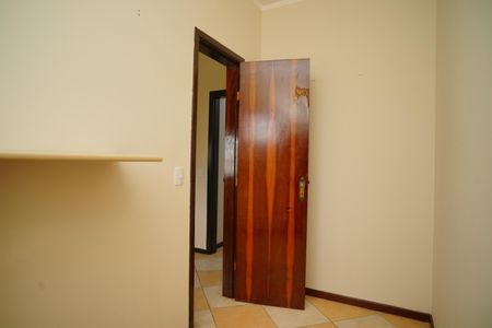 Casa para alugar com 300m², 4 quartos e 4 vagas Casa para alugar com 300m², 4 quartos e 4 vagasCloset do quarto 4