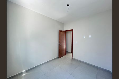 Casa de condomínio à venda com 73m², 2 quartos e 1 vaga