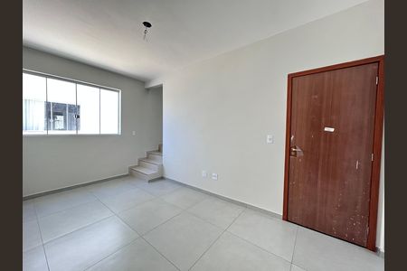 Casa de Condomínio à venda com 2 quartos, 73m² em Parque Xangri-lá, Contagem