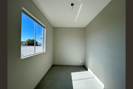 Casa de Condomínio à venda com 2 quartos, 73m² em Parque Xangri-lá, Contagem