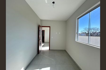 Casa de condomínio à venda com 73m², 2 quartos e 1 vaga