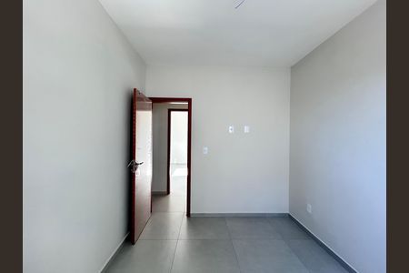 Casa de condomínio à venda com 73m², 2 quartos e 1 vaga