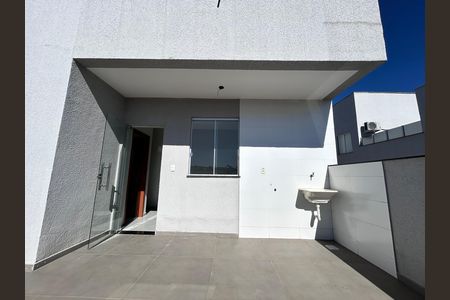 Casa de Condomínio à venda com 2 quartos, 73m² em Parque Xangri-lá, Contagem