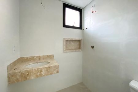 Lavabo de casa à venda com 4 quartos, 124m² em Ouro Preto, Belo Horizonte