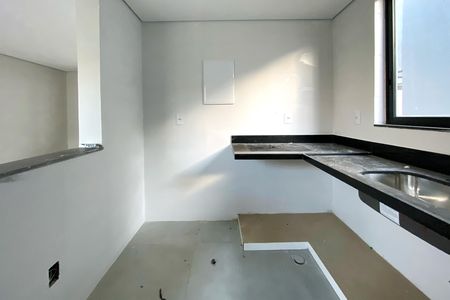 Cozinha de casa à venda com 4 quartos, 124m² em Ouro Preto, Belo Horizonte