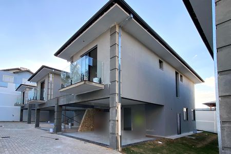Fachada de casa à venda com 4 quartos, 124m² em Ouro Preto, Belo Horizonte