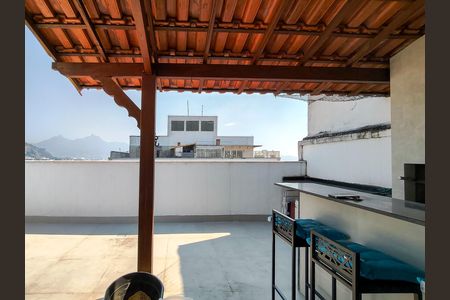 Apartamento à venda com 135m², 2 quartos e 2 vagasTerraço