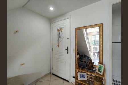 Apartamento à venda com 135m², 2 quartos e 2 vagasEntrada