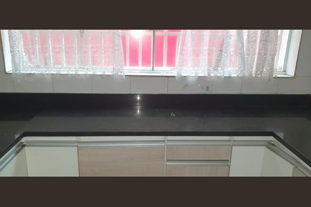 Cozinha de casa para alugar com 2 quartos, 125m² em Jardim Japao, São Paulo