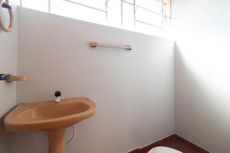 Lavabo de casa à venda com 2 quartos, 125m² em Santo Antônio, Porto Alegre