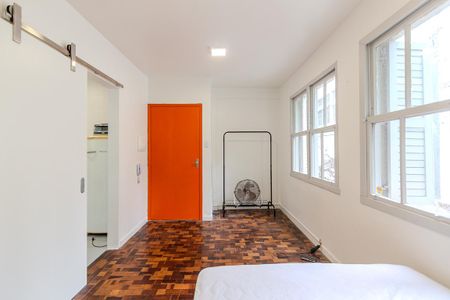 Sala/Quarto de kitnet/studio à venda com 1 quarto, 34m² em Centro Histórico, Porto Alegre