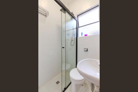 Banheiro de kitnet/studio à venda com 1 quarto, 34m² em Centro Histórico, Porto Alegre