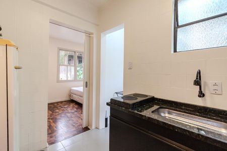 Cozinha e Área de Serviço de kitnet/studio à venda com 1 quarto, 34m² em Centro Histórico, Porto Alegre