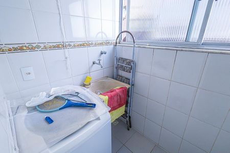 Area de serviço de apartamento para alugar com 2 quartos, 60m² em Castelo, Belo Horizonte