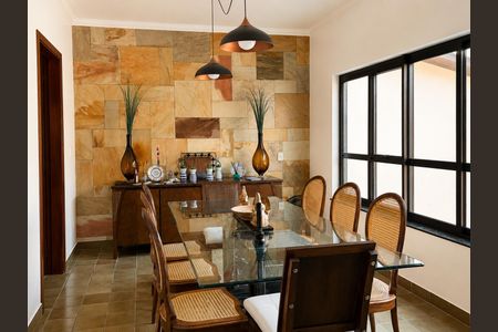 Sala de casa à venda com 4 quartos, 400m² em Parque das Universidades, Campinas