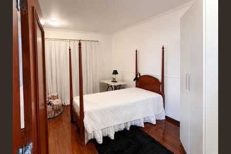 Quarto de casa à venda com 4 quartos, 400m² em Parque das Universidades, Campinas