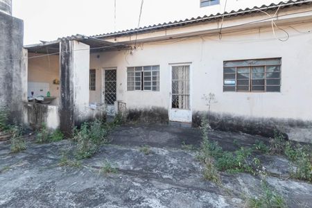 Quintal de casa à venda com 3 quartos, 420m² em Minas Brasil, Belo Horizonte