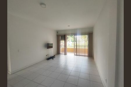 Apartamento para alugar com 77m², 2 quartos e 1 vaga